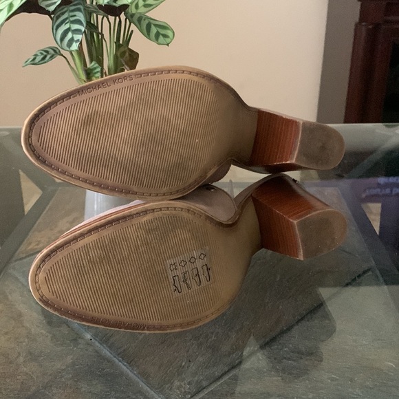 MICHAEL | MICHAEL KORS LOUISE STUDDED SUEDE HEELED MULES - Picture 8 of 11